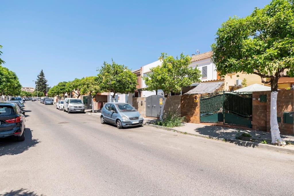 Cool Garden And Suite Mairena del Aljarafe Bagian luar foto
